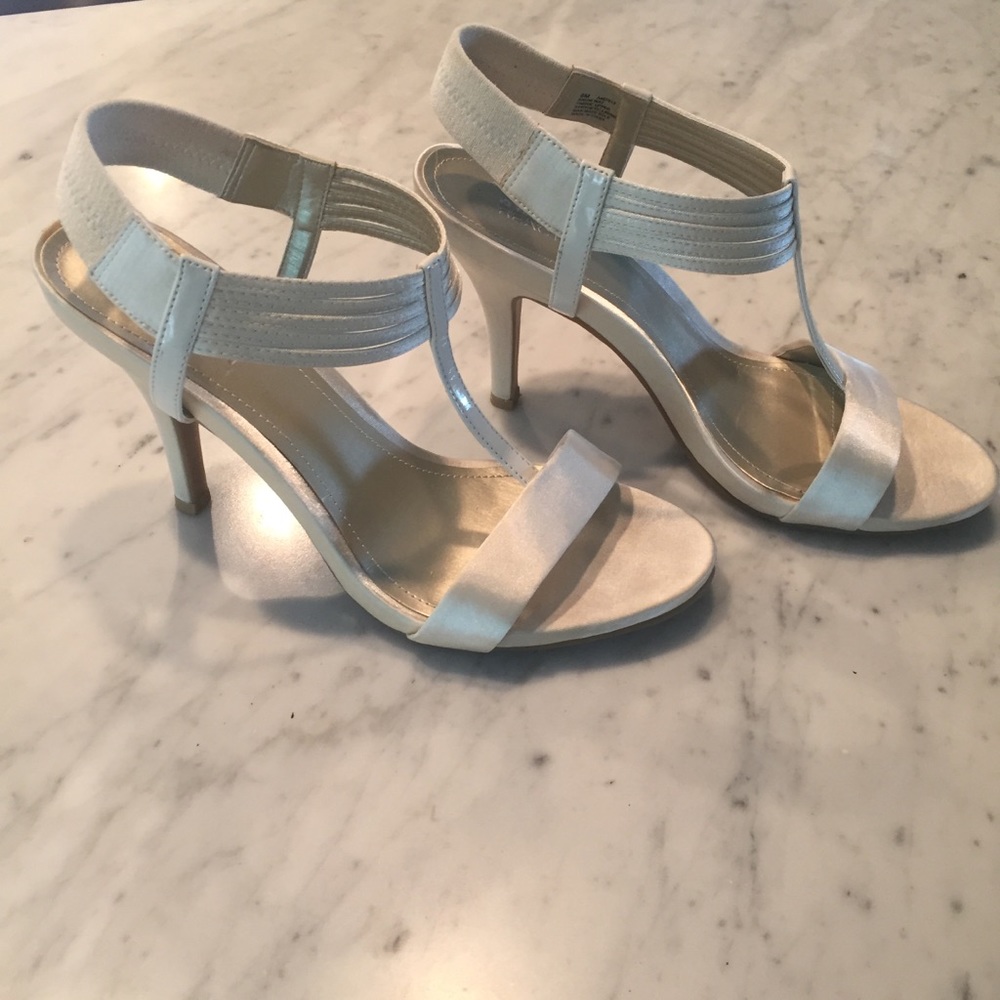 Kenneth Cole Reaction “Know Way” Heeled Dress Shoe